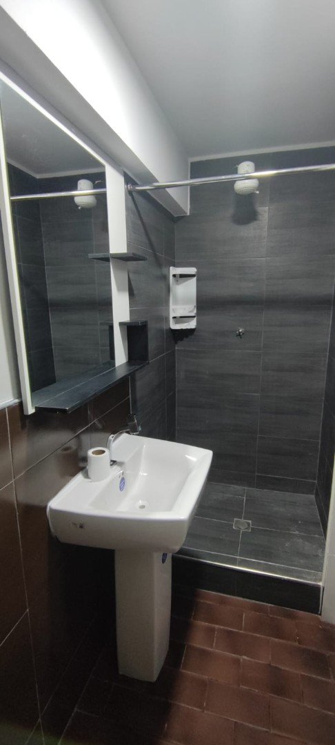 Departamento Plaza General Román, entre J.arce y linares Foto 3