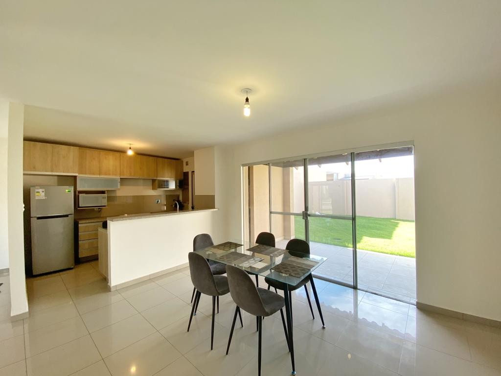 En Alquiler a $us 650 Foto 19