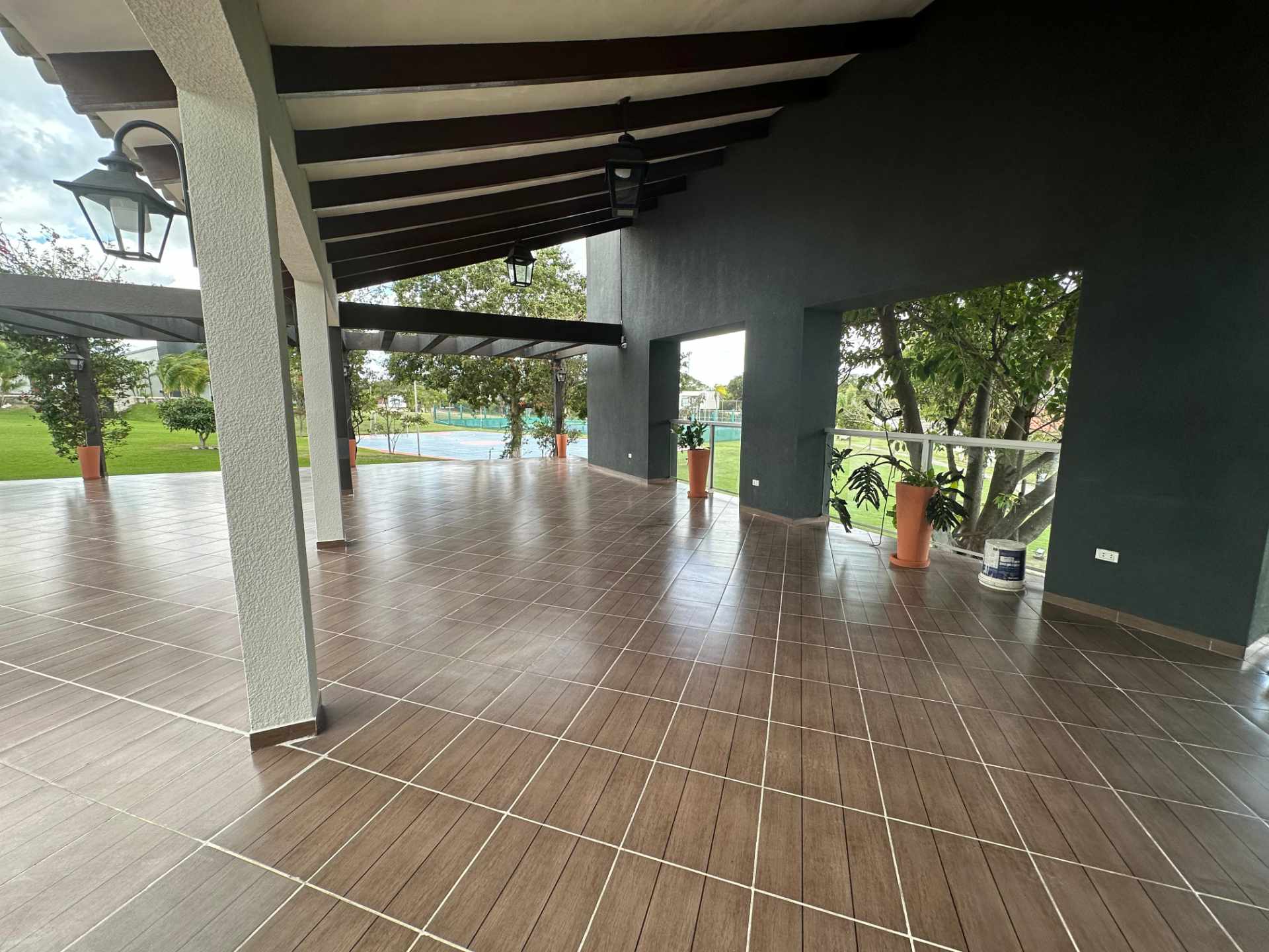 Casa en Urubó en Santa Cruz de la Sierra 4 dormitorios 5 baños 6 parqueos Foto 22