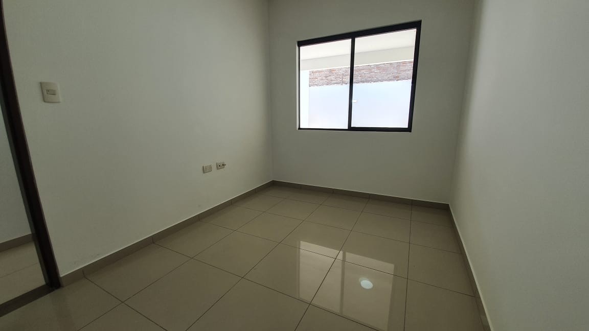 En Alquiler a Bs 3,500 Foto 7
