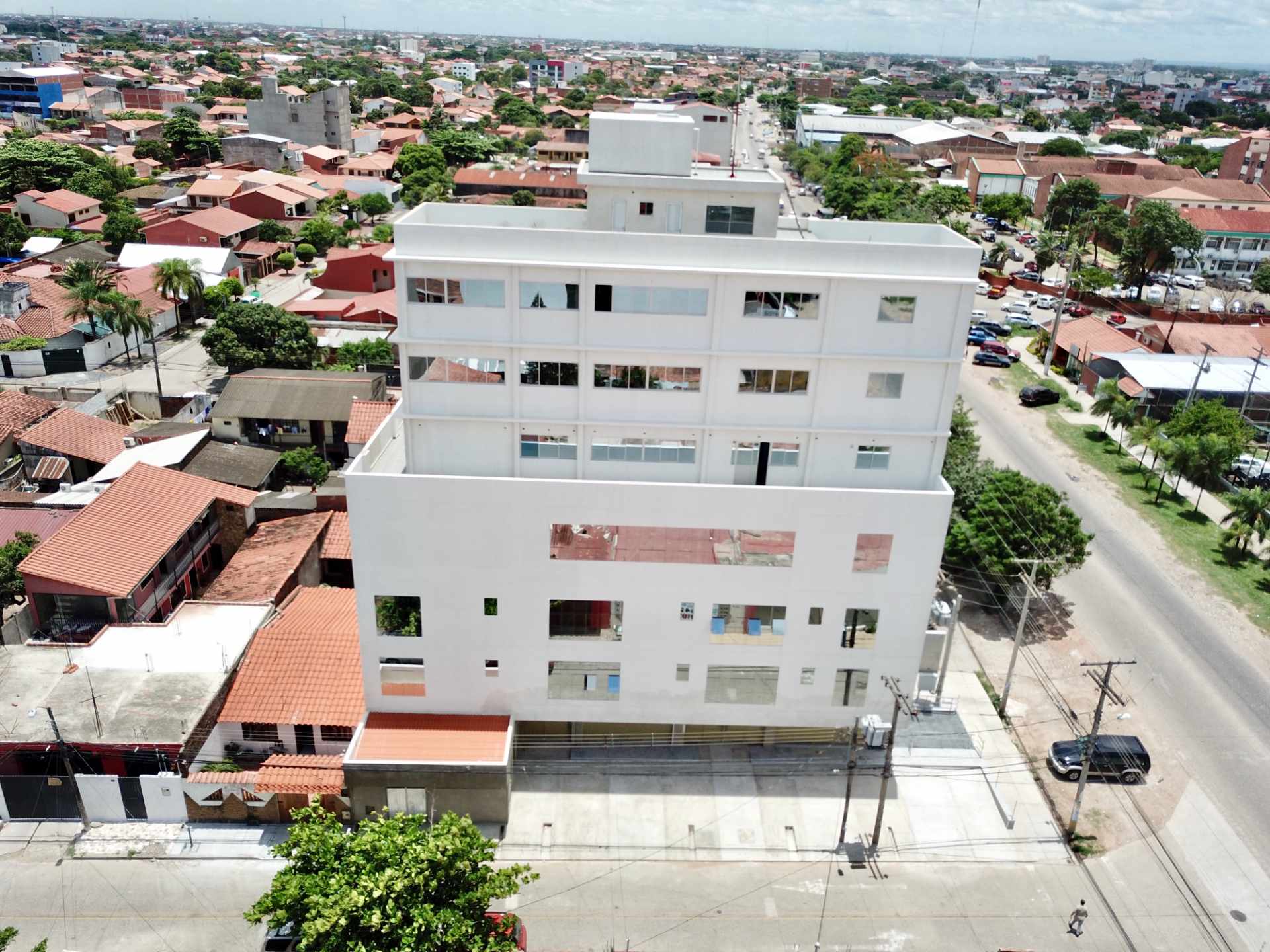 Edificio en VentaTercer anillo externo, entre avenidas Paragua y Guapay Foto 2