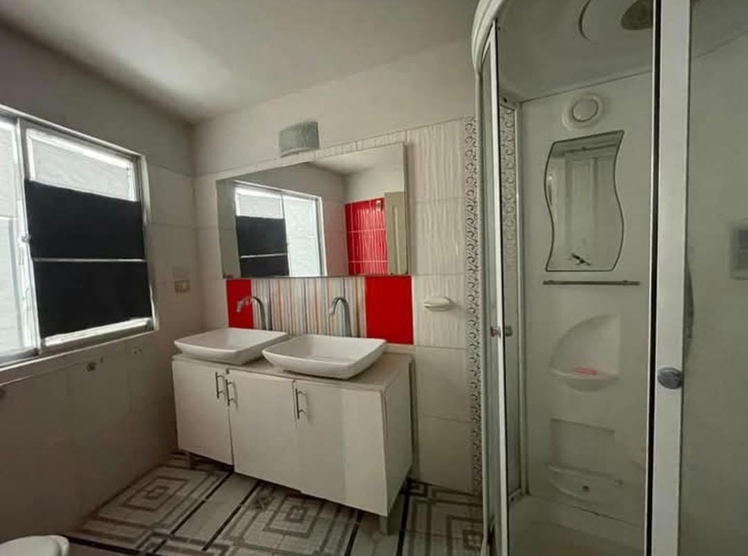 Casa en Carretera Norte en Santa Cruz de la Sierra 3 dormitorios 1 baños 1 parqueos Foto 8