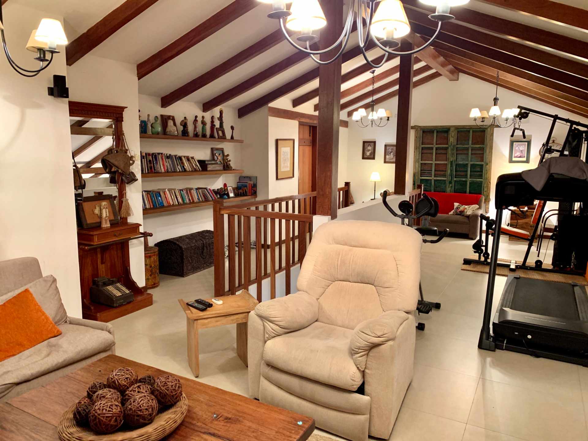 Casa en Las Palmas en Santa Cruz de la Sierra 3 dormitorios 4 baños 2 parqueos Foto 45