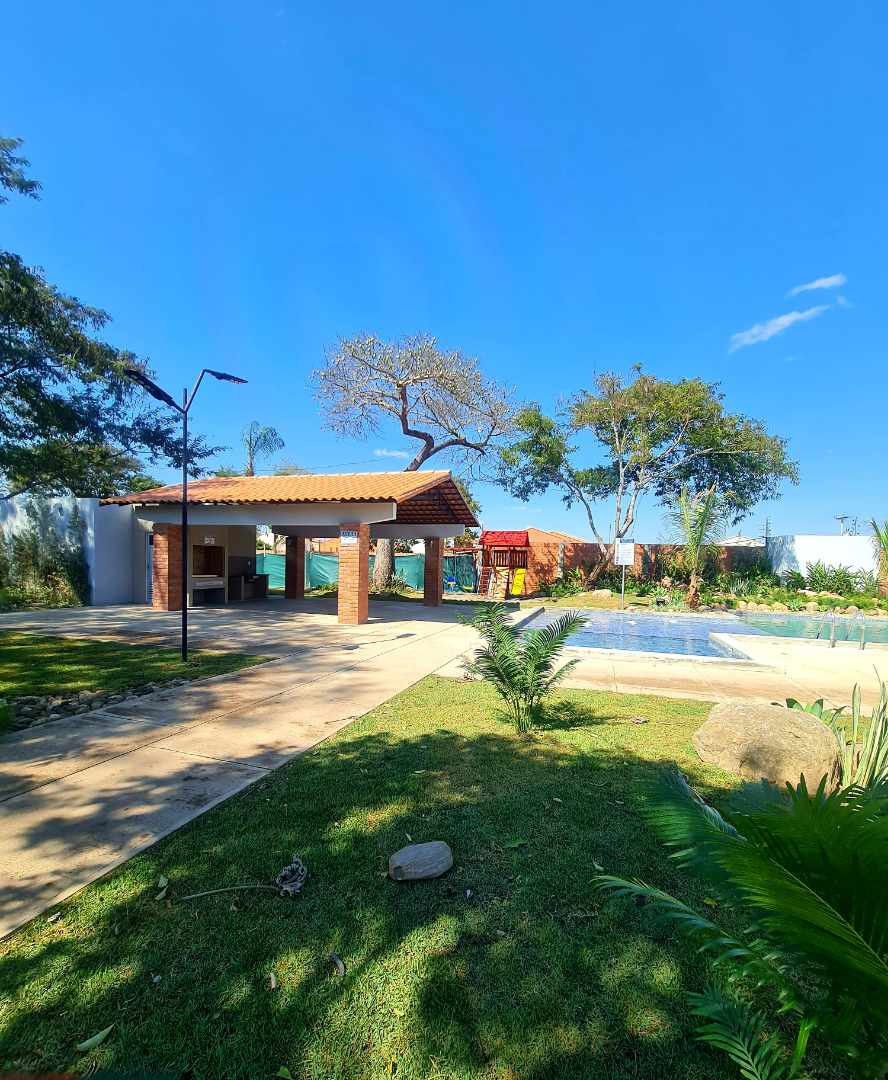 Casa Zona Norte 
km 8½ Banzer (Zona Col. Cambridge)
Condominio Las Palmeras 2 Foto 13