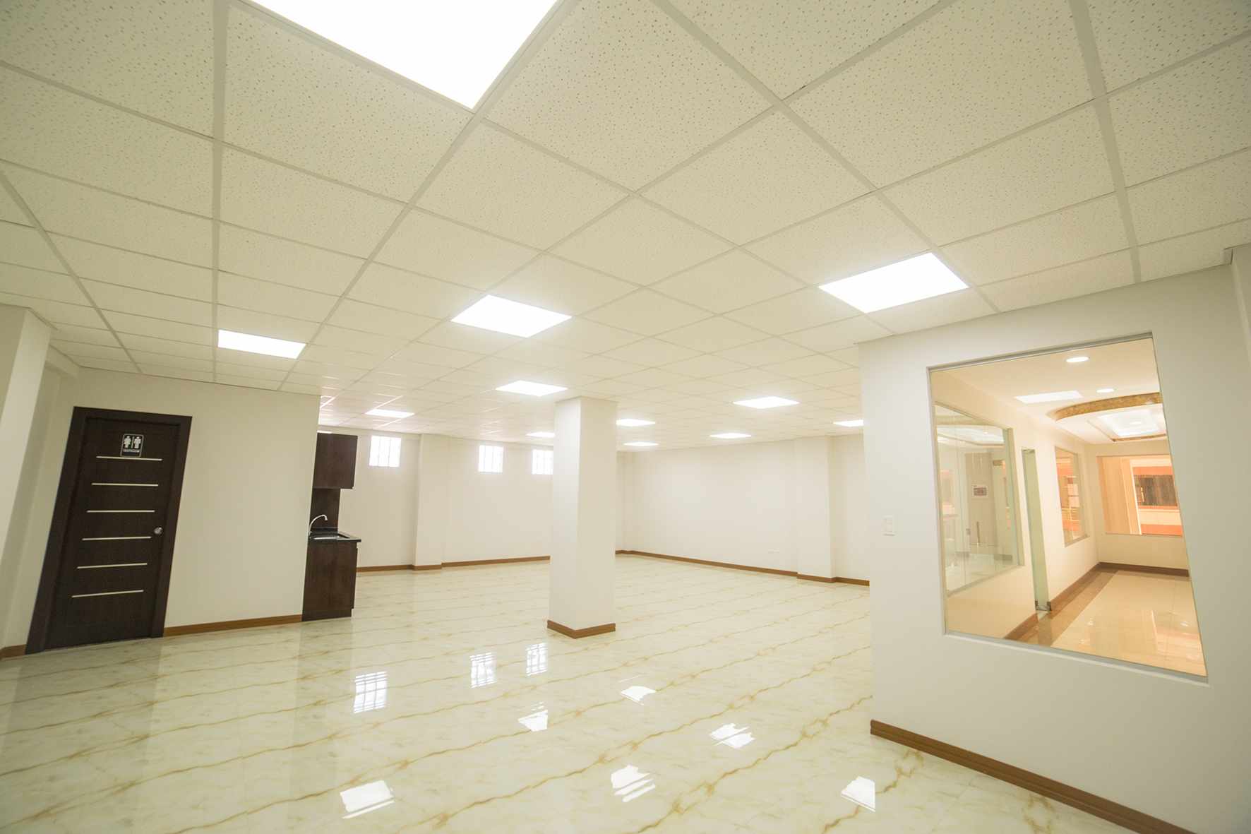 Oficina en AlquilerCalle Jordán entre 25 de Mayo y Esteban Arce Foto 13