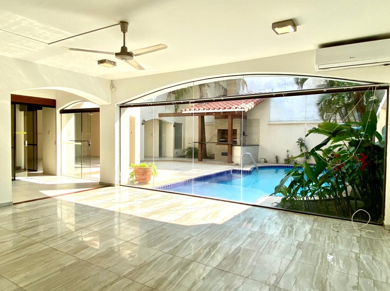 Casa en VentaBarrio Urbarí, Av. Piraí calle Baracea Foto 6