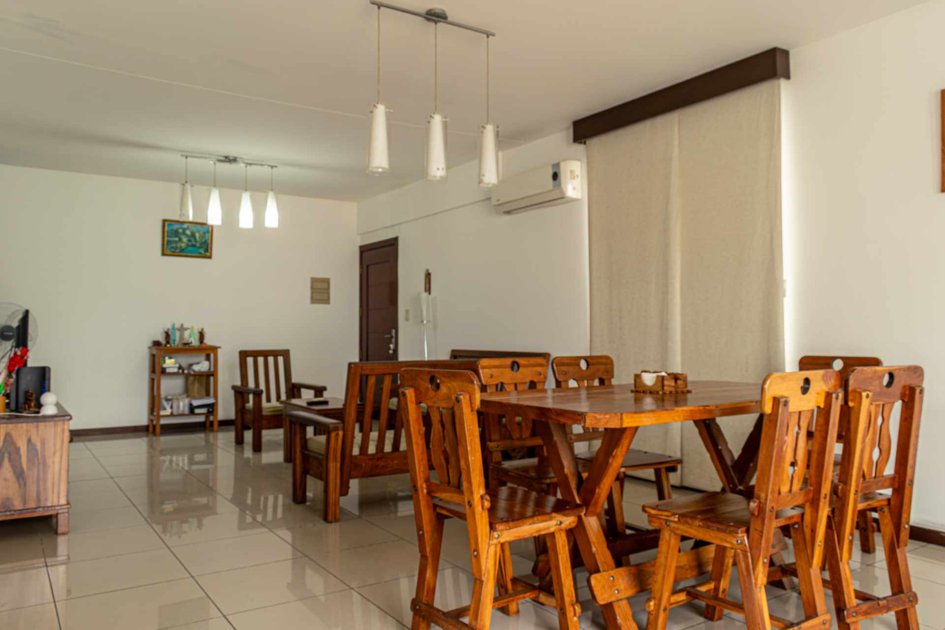 Departamento en Entre 4to y 5to anillo Norte en Santa Cruz de la Sierra 3 dormitorios 4 baños 1 parqueos Foto 3