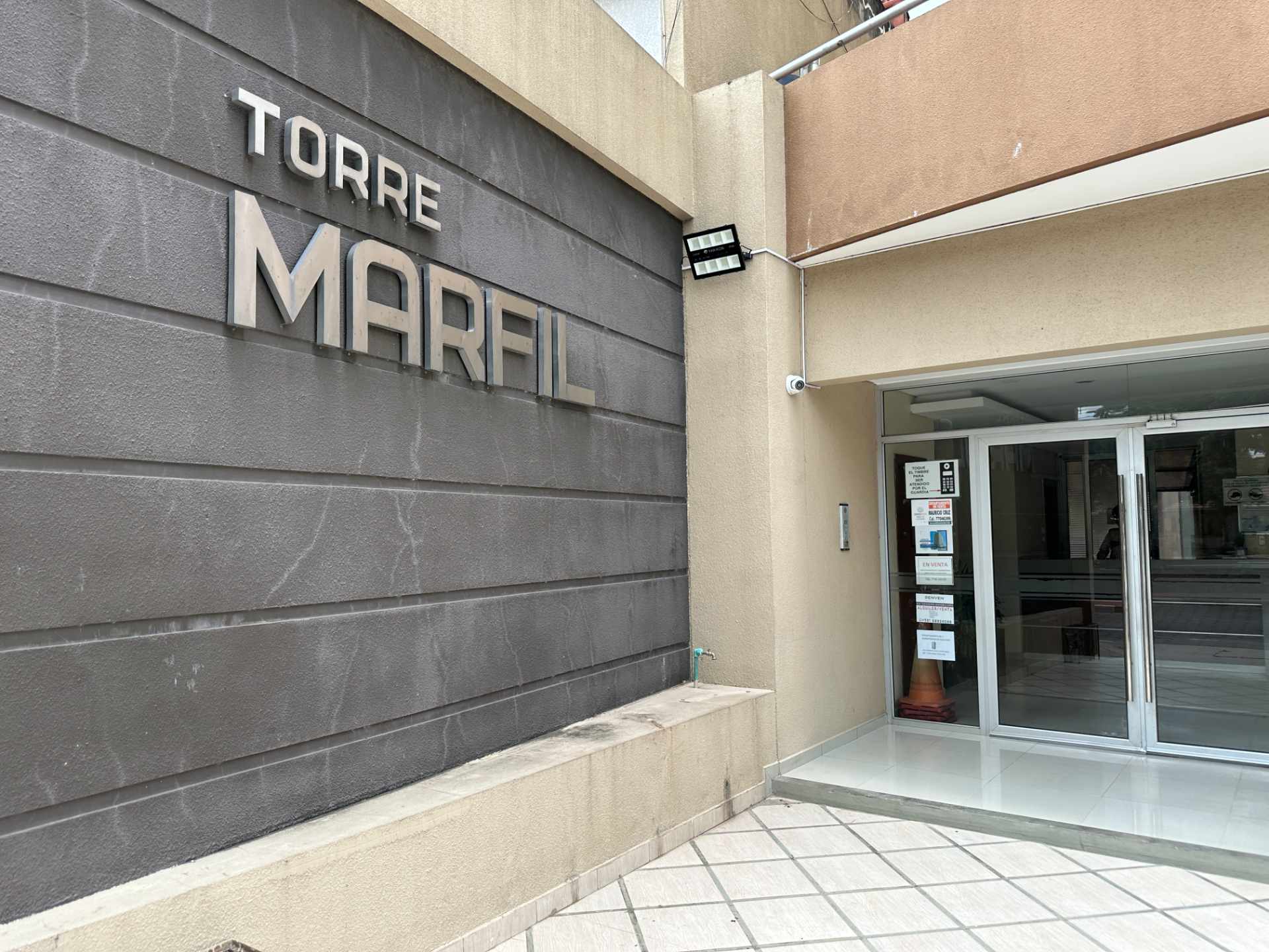 Departamento Torre Marfil piso 1. Av. Alemana entre 2do y 3er Anillo Foto 2
