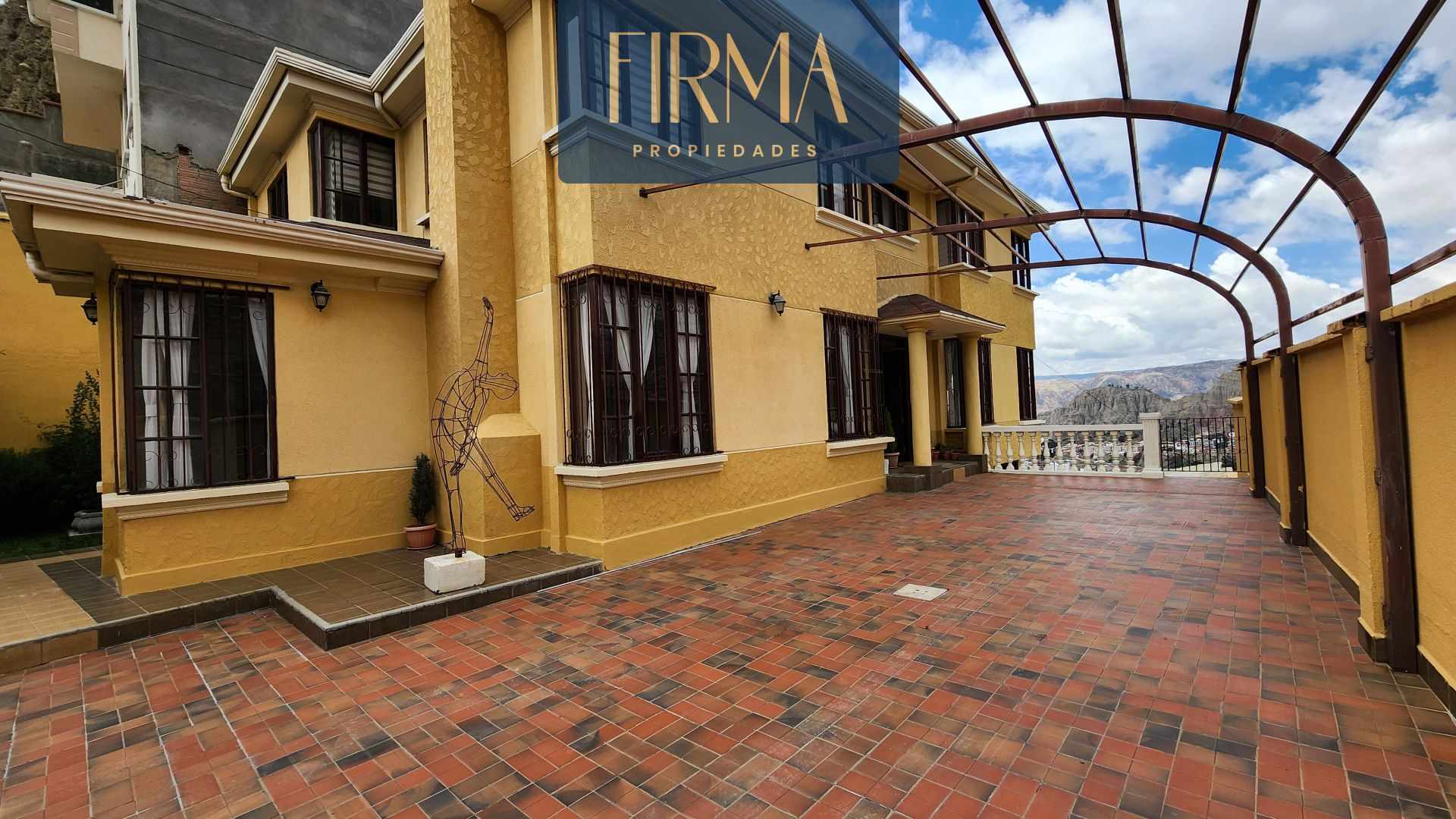 Casa en Irpavi en La Paz 5 dormitorios 4 baños 4 parqueos Foto 25