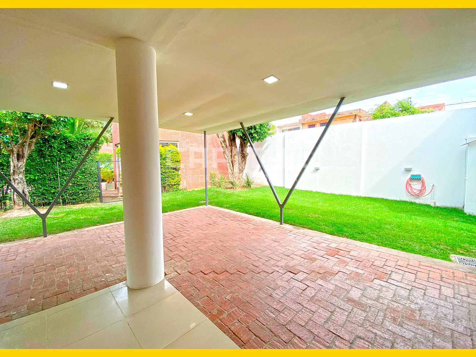 Casa BONITA CASA EN ALQUILER EN CONDOMINIO ZONA DOBLE VIA LA GUARDIA Foto 2