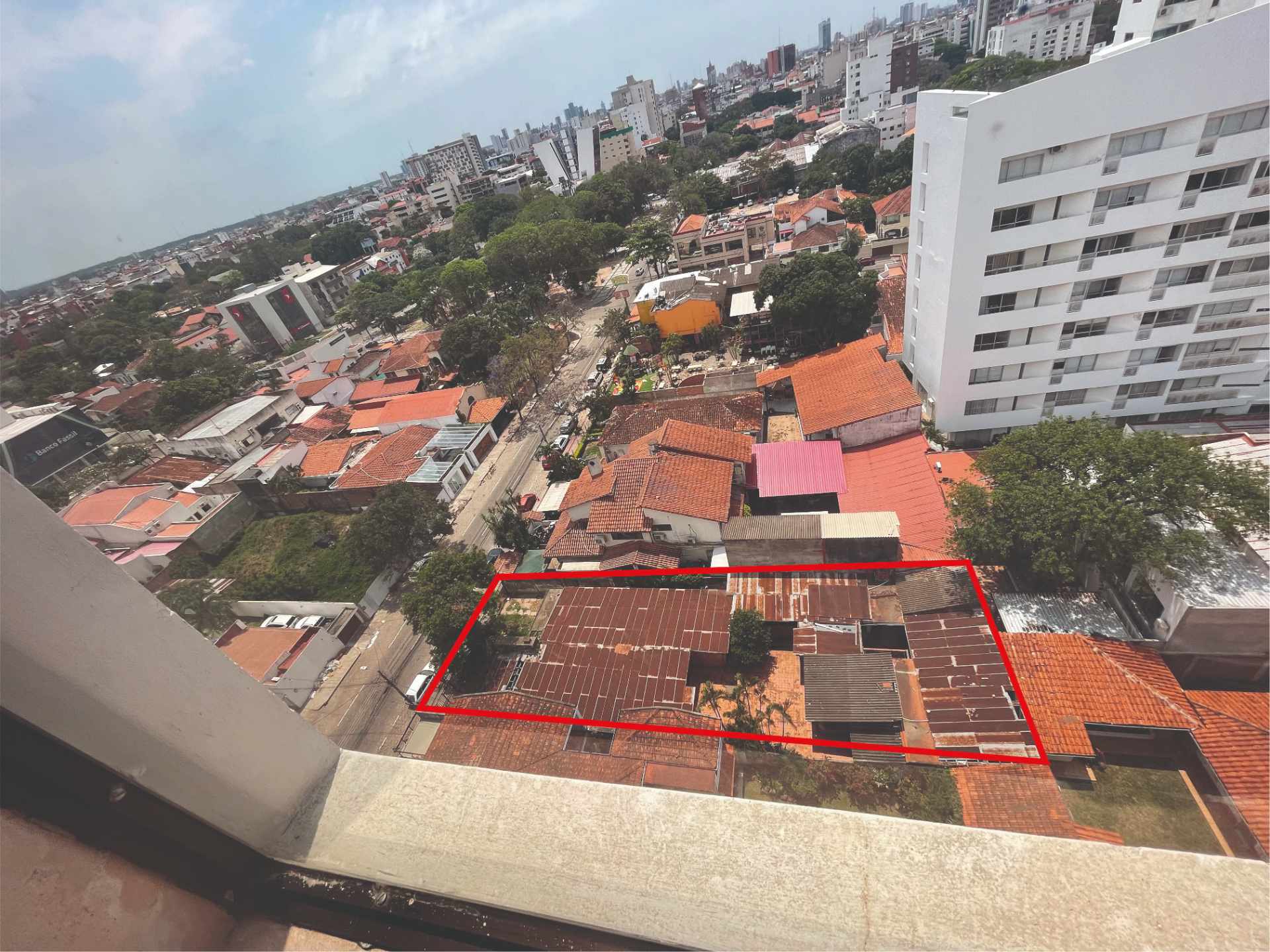 Terreno en VentaTerreno en Venta Zona Céntrica, Plaza Blacutt, con Ubicación Estratégica  Foto 6