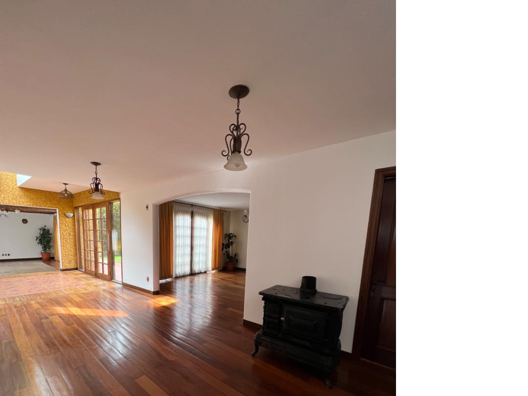 Casa en Achumani en La Paz 5 dormitorios 5 baños 2 parqueos Foto 10