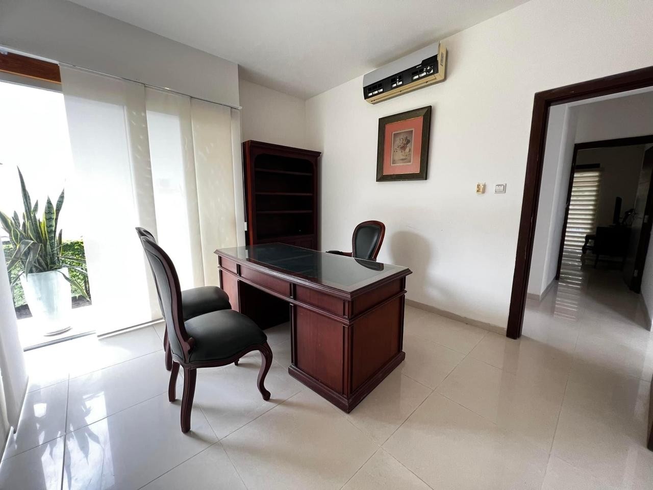 Casa en Urubó en Santa Cruz de la Sierra 4 dormitorios 6 baños 4 parqueos Foto 20