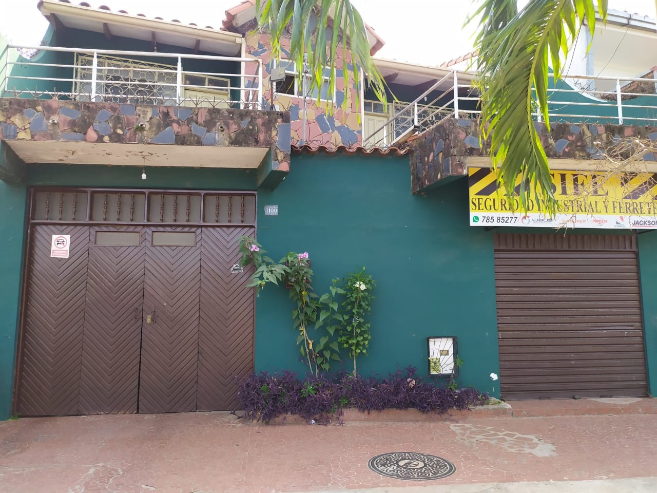 Casa en Entre 3er y 4to anillo Este en Santa Cruz de la Sierra 6 dormitorios 4 baños 2 parqueos Foto 1