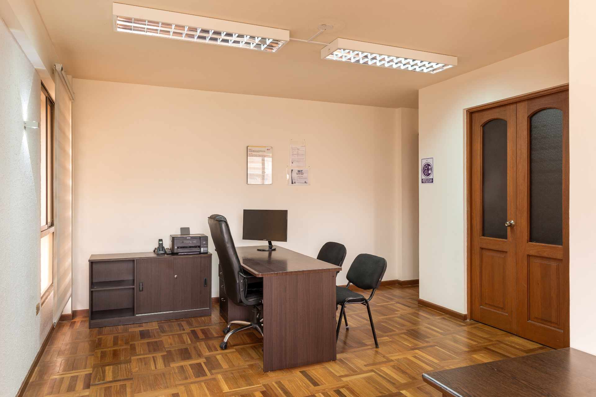 Oficina en VentaAv. Villarroel 1851 Foto 15