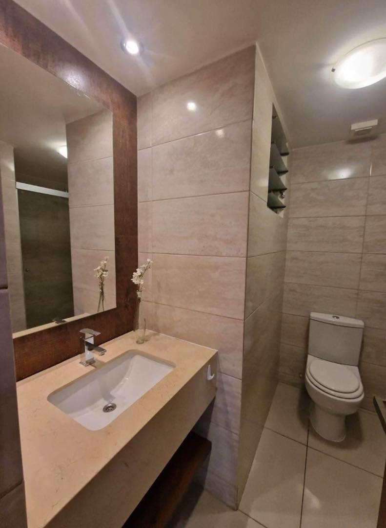 Departamento en VentaAv. La Salle ( Zona Equipetrol) Macororó 9 Foto 2