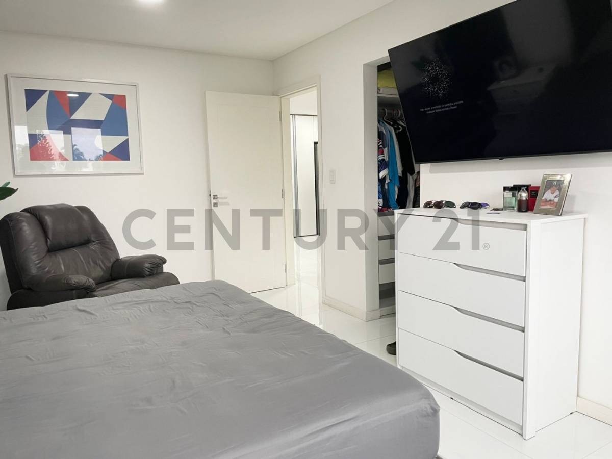 Departamento en Venta<b>ZONA NORTE - ENTRE 3er. Y 4to. ANILLO DEPARTAMENTO DE 2 DORMITORIOS EN VENTA</b>  Foto 7