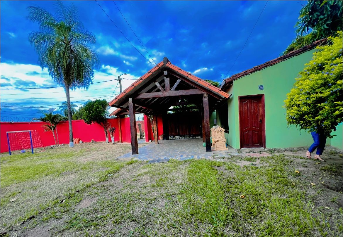 Casa en AlquilerBARRIO LOS CHACOS  6TO ANILLO  3 dormitorios 1 baños 9 parqueos Foto 1