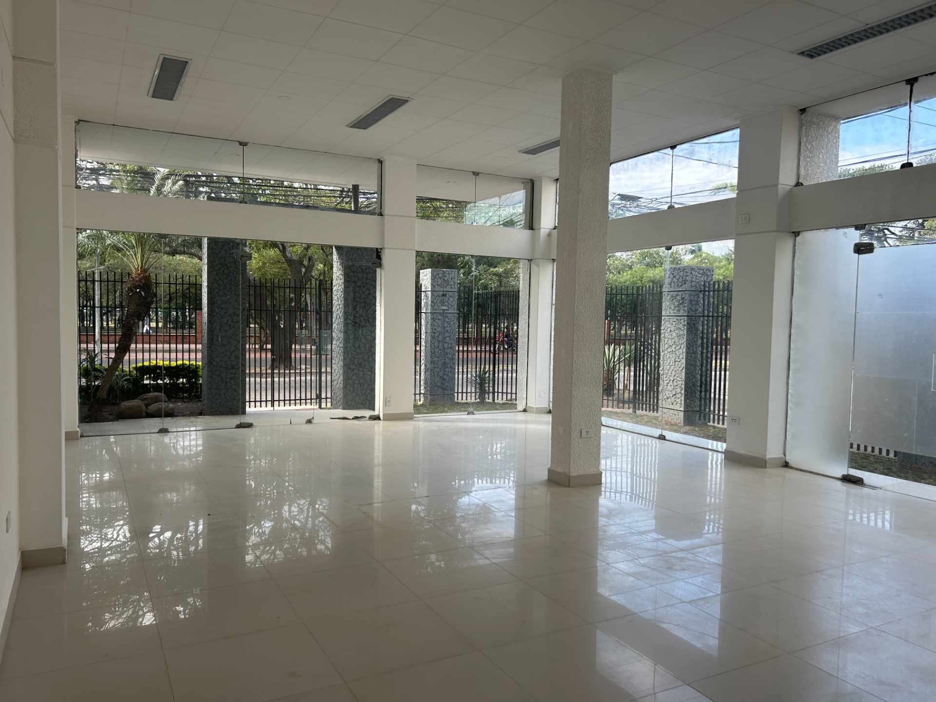 Edificio en AlquilerEDIFICIO EN ALQUILER O VENTA ZONA PARQUE URBANO CENTRAL Foto 11