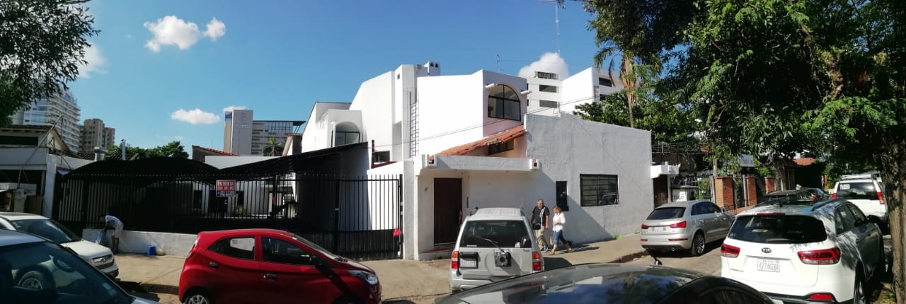 Oficina Calle Cañada Strongest entre Av. Monseñor Rivero y calle Libertad Foto 2