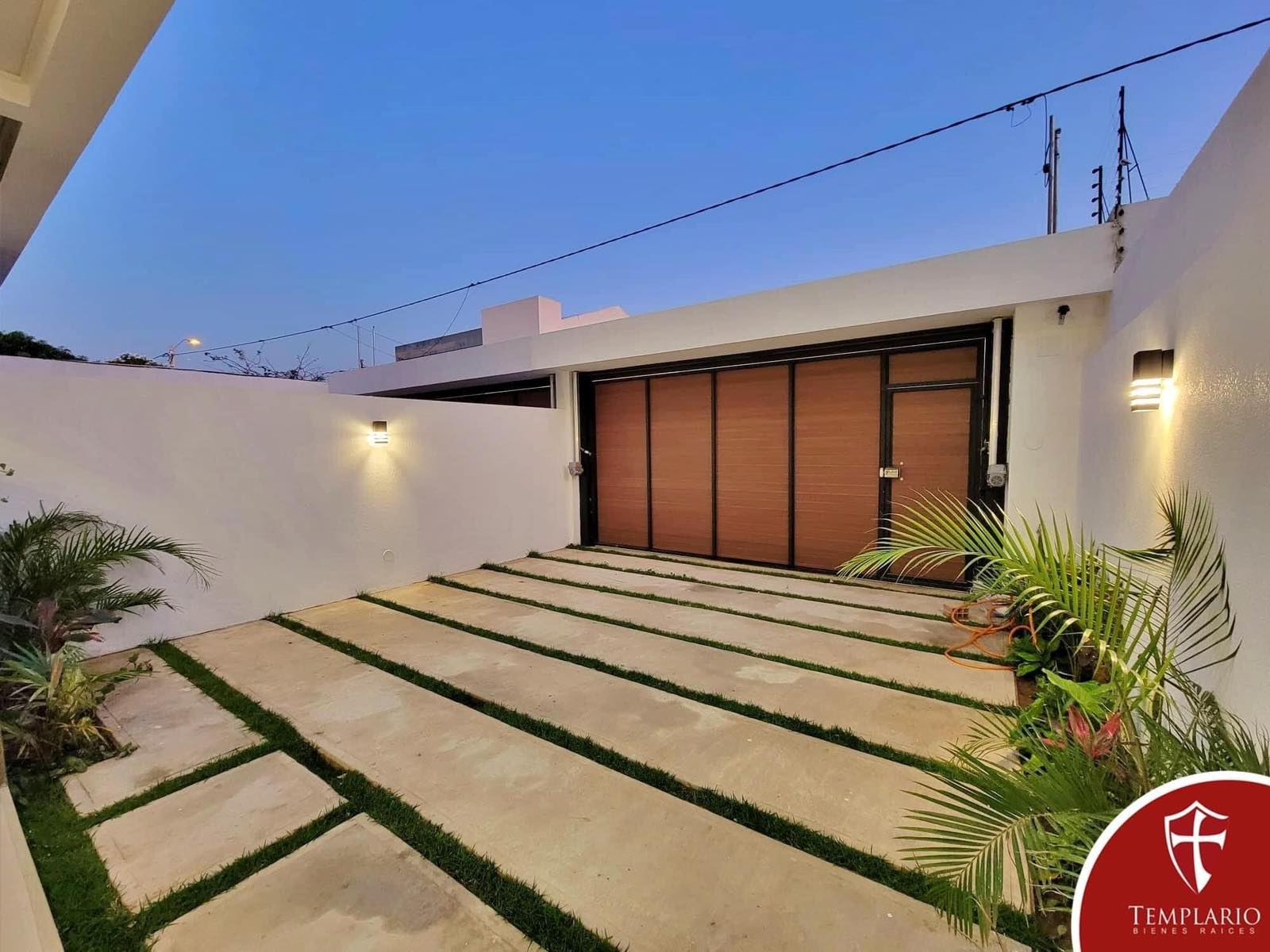 Casa en Entre 5to y 6to anillo Sur en Santa Cruz de la Sierra 3 dormitorios 4 baños 2 parqueos Foto 8