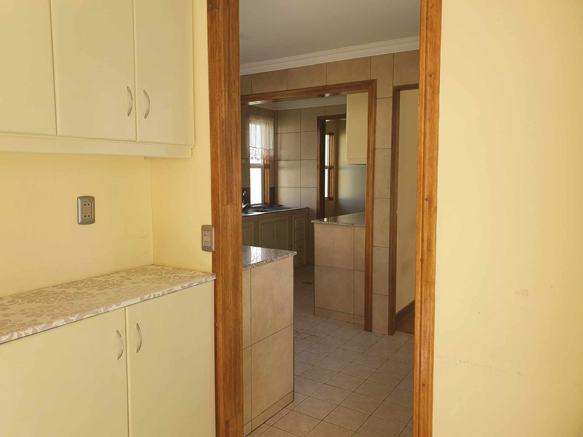 Casa en VentaZona Sur, Huajchilla. Urbanizacion Bartos. 4 dormitorios 4 baños 6 parqueos Foto 18
