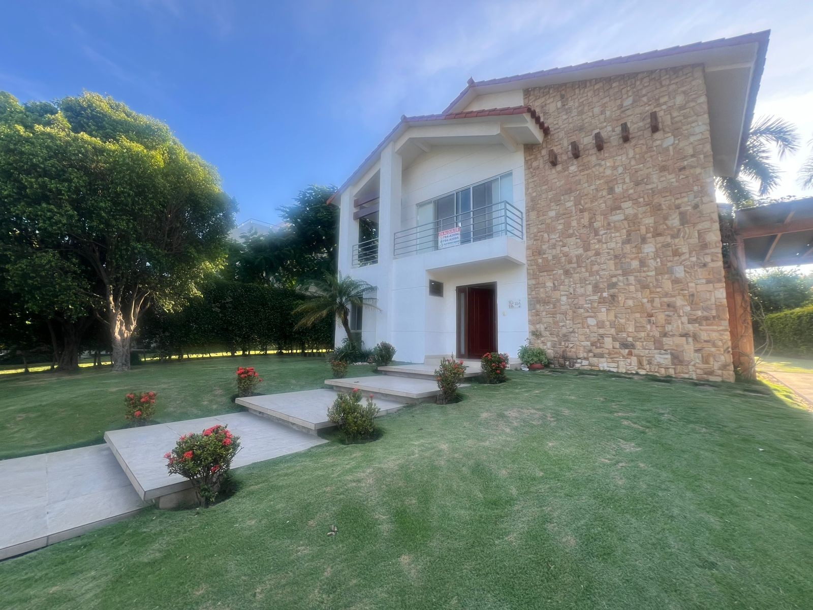 En Alquiler a Bs 15,000 Foto 1