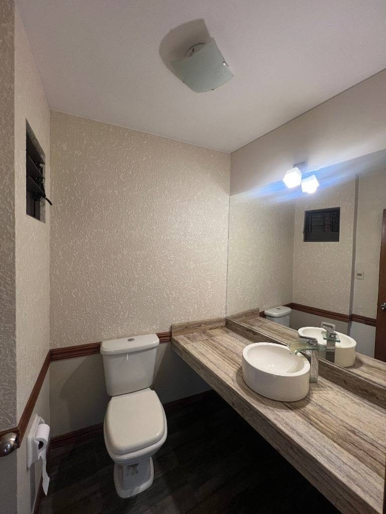 Oficina en AlquilerSAN MIGUEL, CALLE GABRIEL RENÉ MORENO 4 dormitorios 2 baños  Foto 15