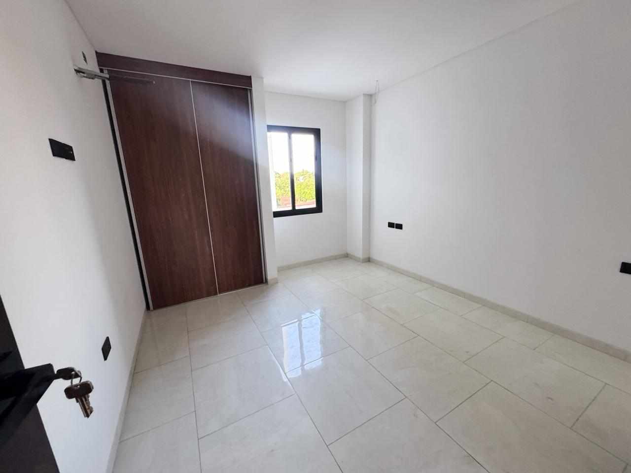 Departamento en Venta5to y 6to Anillo entre Banzer y Beni 2 dormitorios 2 baños  Foto 8