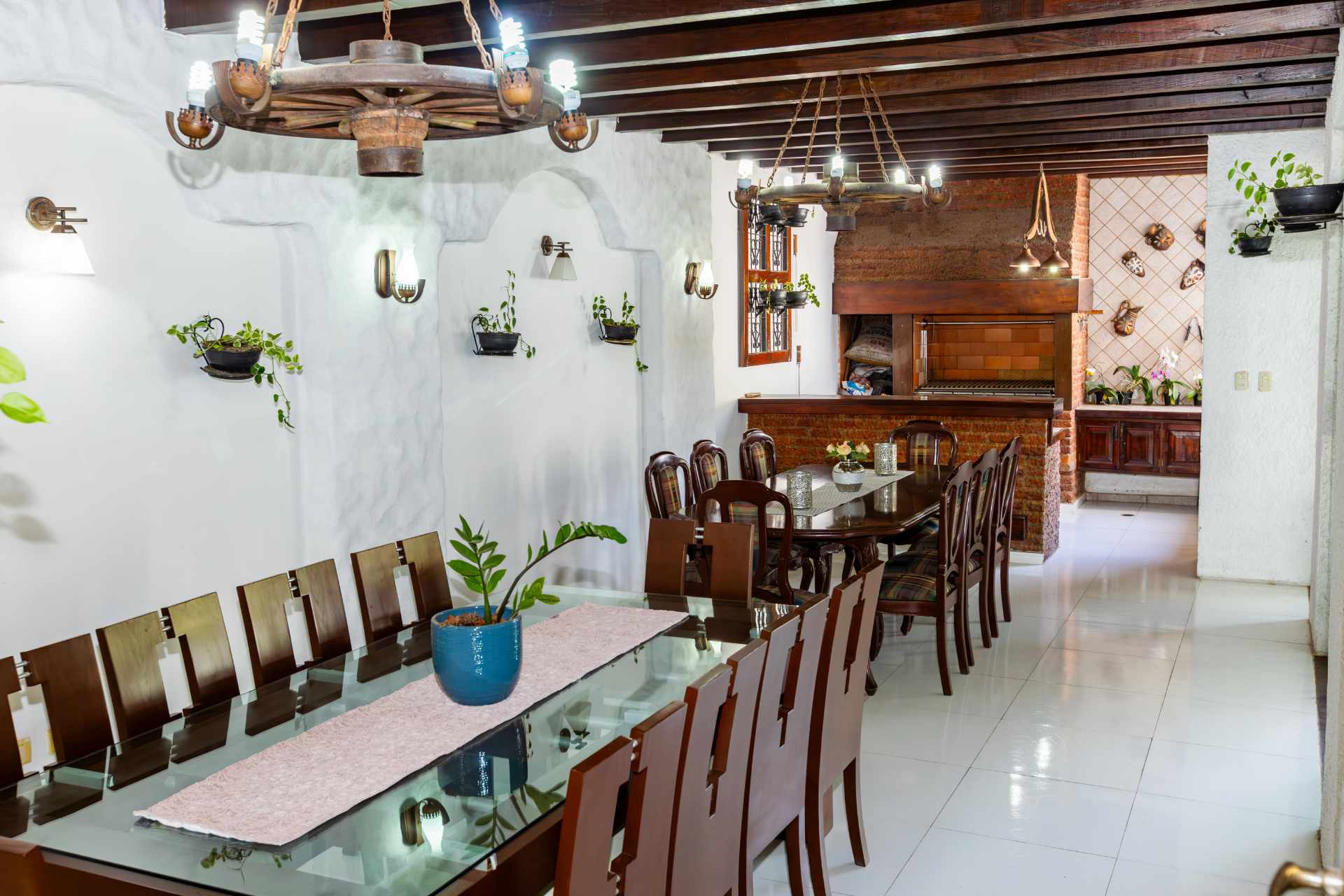 Casa Condominio Barrio Norte, sobre Av. Banzer y 4to anillo  Foto 13