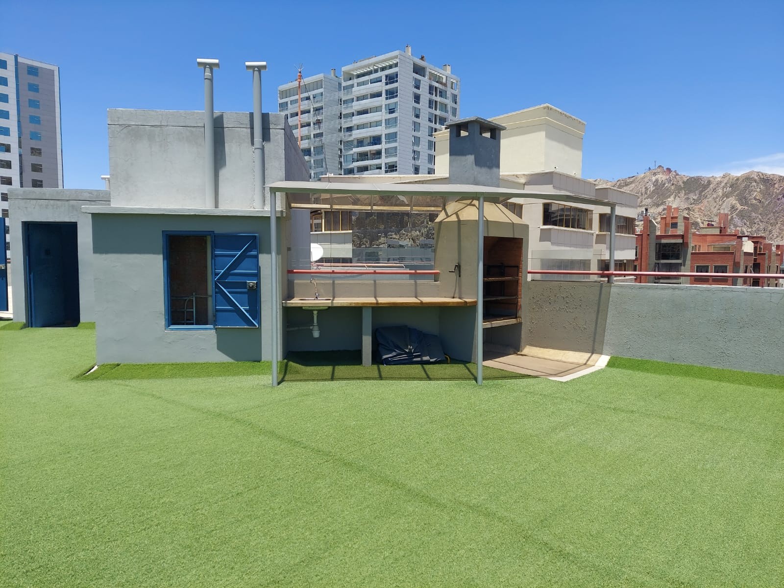 Oficina en Calacoto en La Paz 1 dormitorios 1 baños  Foto 10