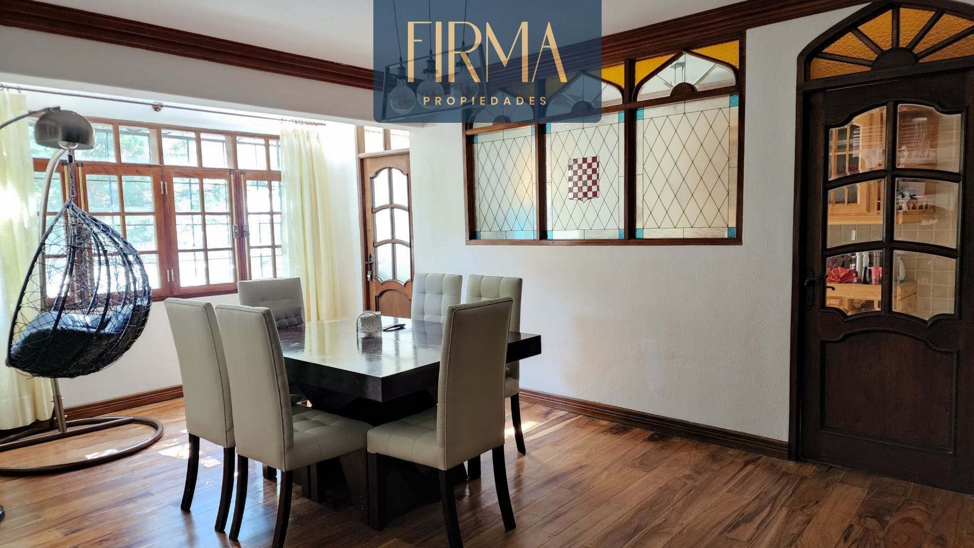 Casa en Achumani en La Paz 2 dormitorios 3 baños 1 parqueos Foto 12