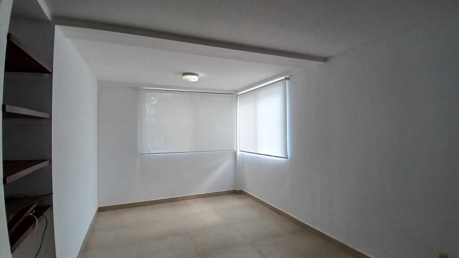 Casa en Entre 5to y 6to anillo Norte en Santa Cruz de la Sierra 4 dormitorios 4 baños 3 parqueos Foto 13