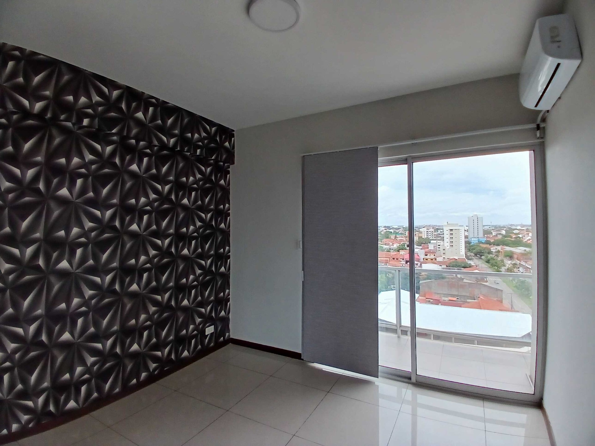 Departamento en Alquiler📢 ALQUILER DPTO EN COND. CURUPAU – AV. PARAGUA 4 dormitorios 4 baños 1 parqueos Foto 8