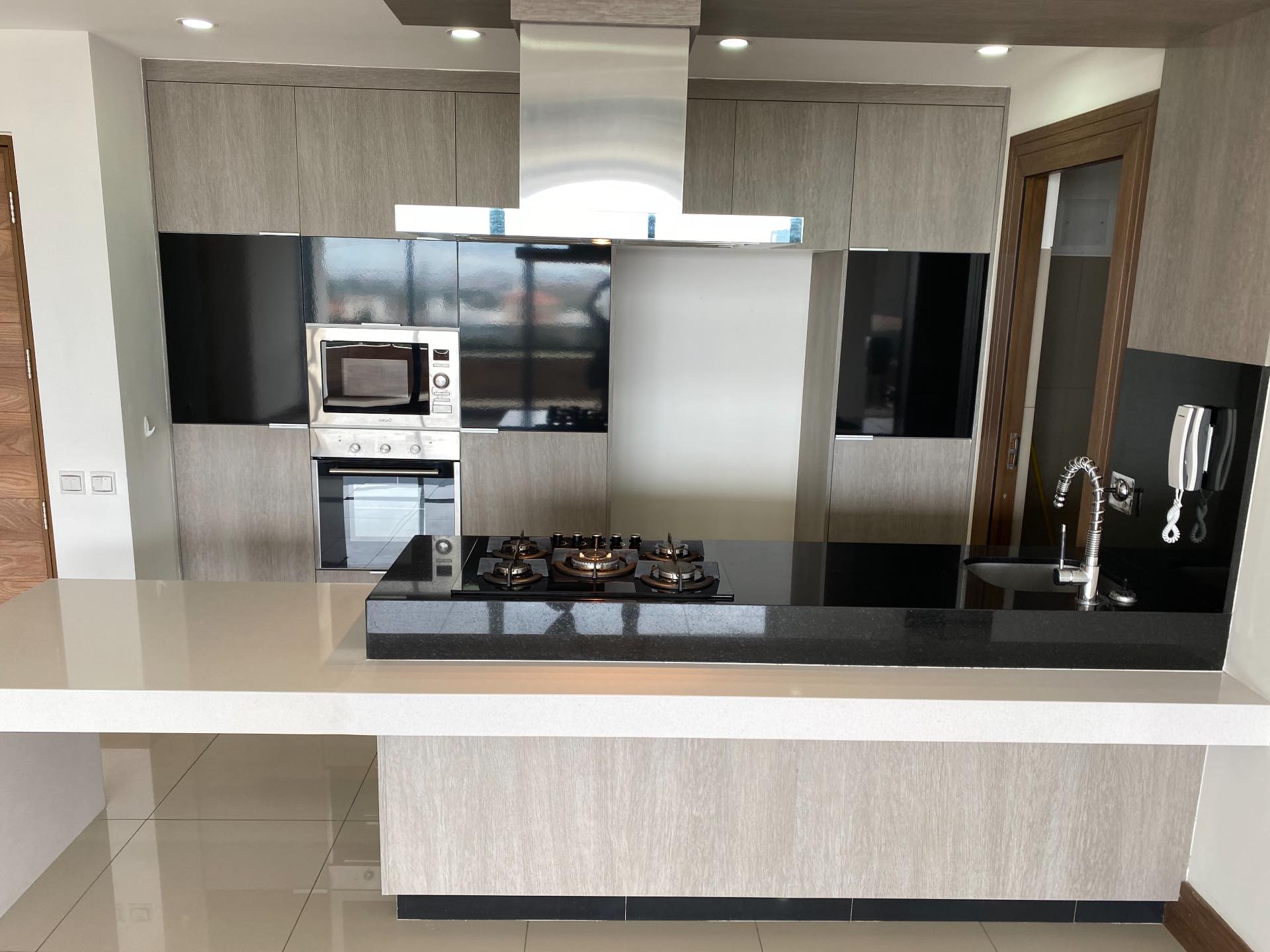 Departamento en VentaEdificio Madero Residence , Calle 6 Oeste esq. Enrique Finot  , Equipetrol  Foto 15