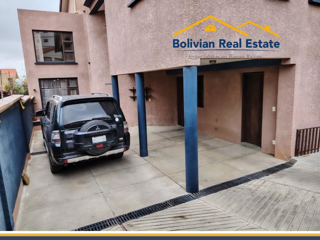 Casa en Achumani en La Paz 4 dormitorios 4 baños 4 parqueos Foto 17