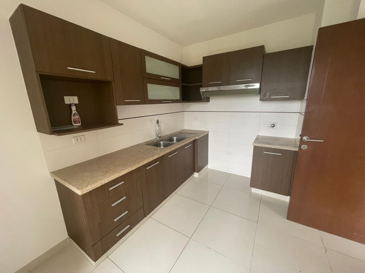 Departamento en Sirari en Santa Cruz de la Sierra 3 dormitorios 2 baños 1 parqueos Foto 5