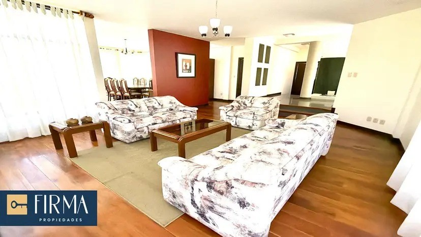 Casa en VentaCASA EM VENTA EN ACHUMANI 4 dormitorios 6 baños 4 parqueos Foto 3