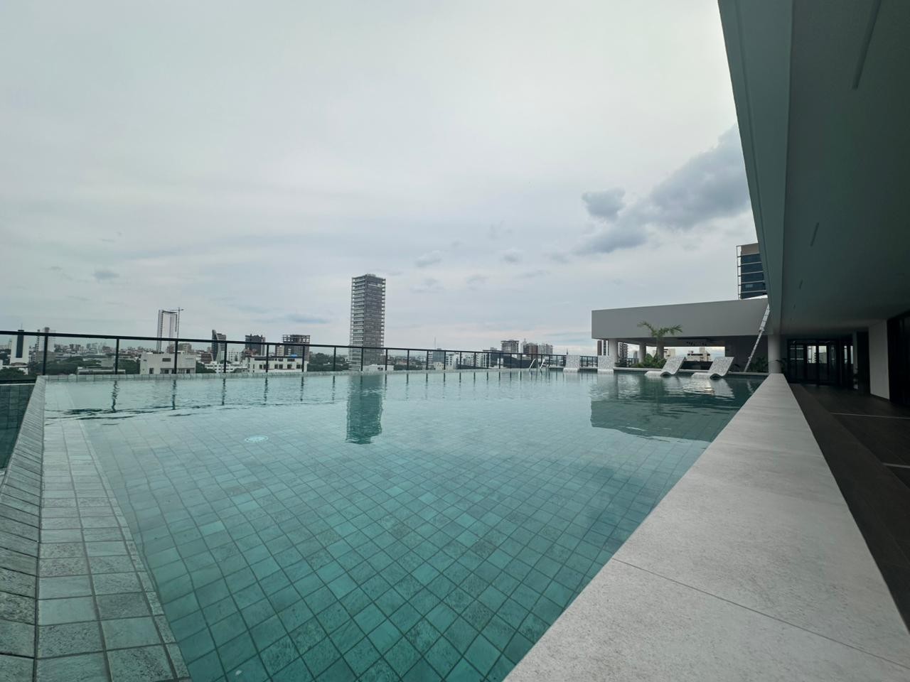 Departamento en AlquilerEDIFICIO LUXE SUITES Foto 16