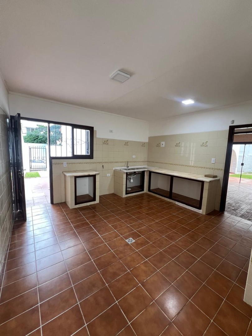 Casa en Equipetrol en Santa Cruz de la Sierra 3 dormitorios 3 baños 5 parqueos Foto 8