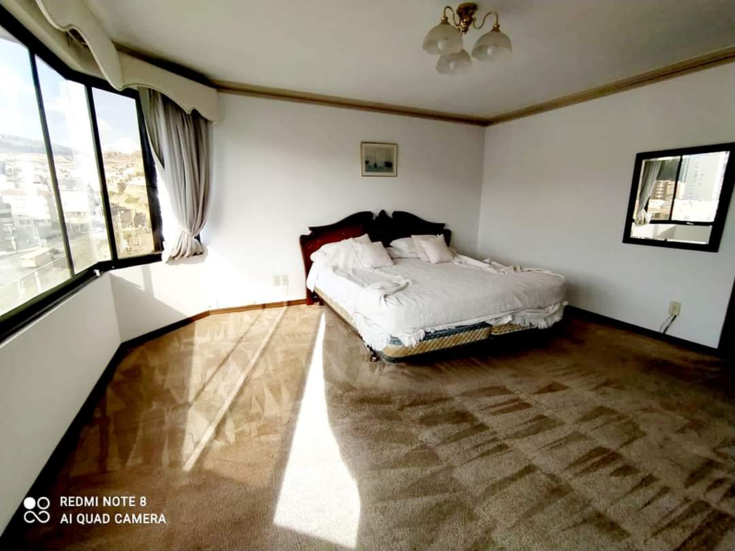 Departamento en Calacoto en La Paz 4 dormitorios 5 baños 2 parqueos Foto 4