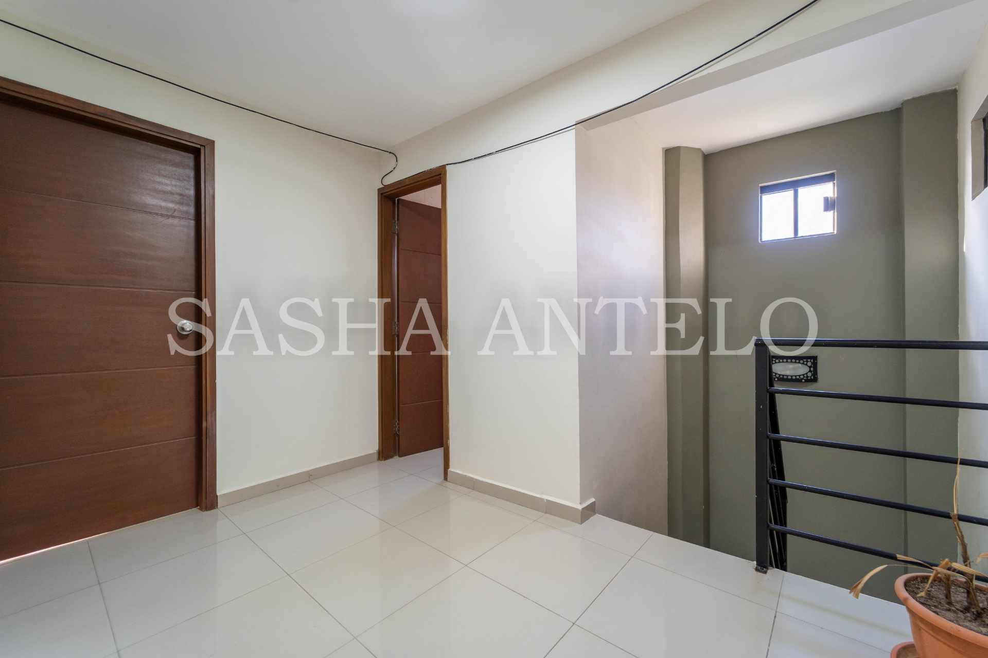 Casa en VentaCASA EN VENTA - 5° ANILLO ZONA NORTE BANZER 6 dormitorios 4 baños 3 parqueos Foto 13