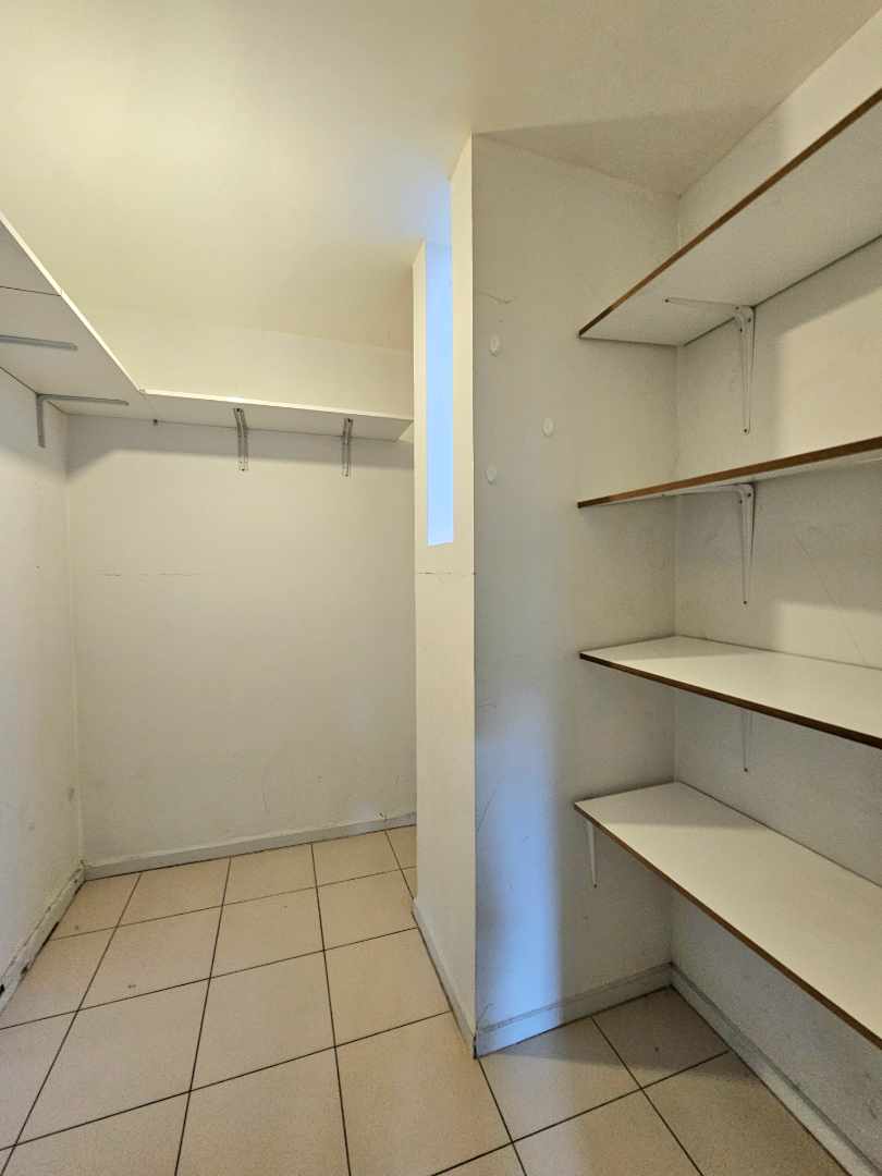 Departamento en Entre 1er y 2do anillo Sur en Santa Cruz de la Sierra 2 dormitorios 2 baños 1 parqueos Foto 14
