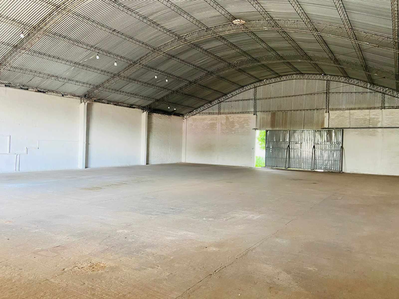 Galpón en AlquilerCotoca, Av. Doble vía Noel Kempff. Entre 1er y 2do anillo    Foto 6