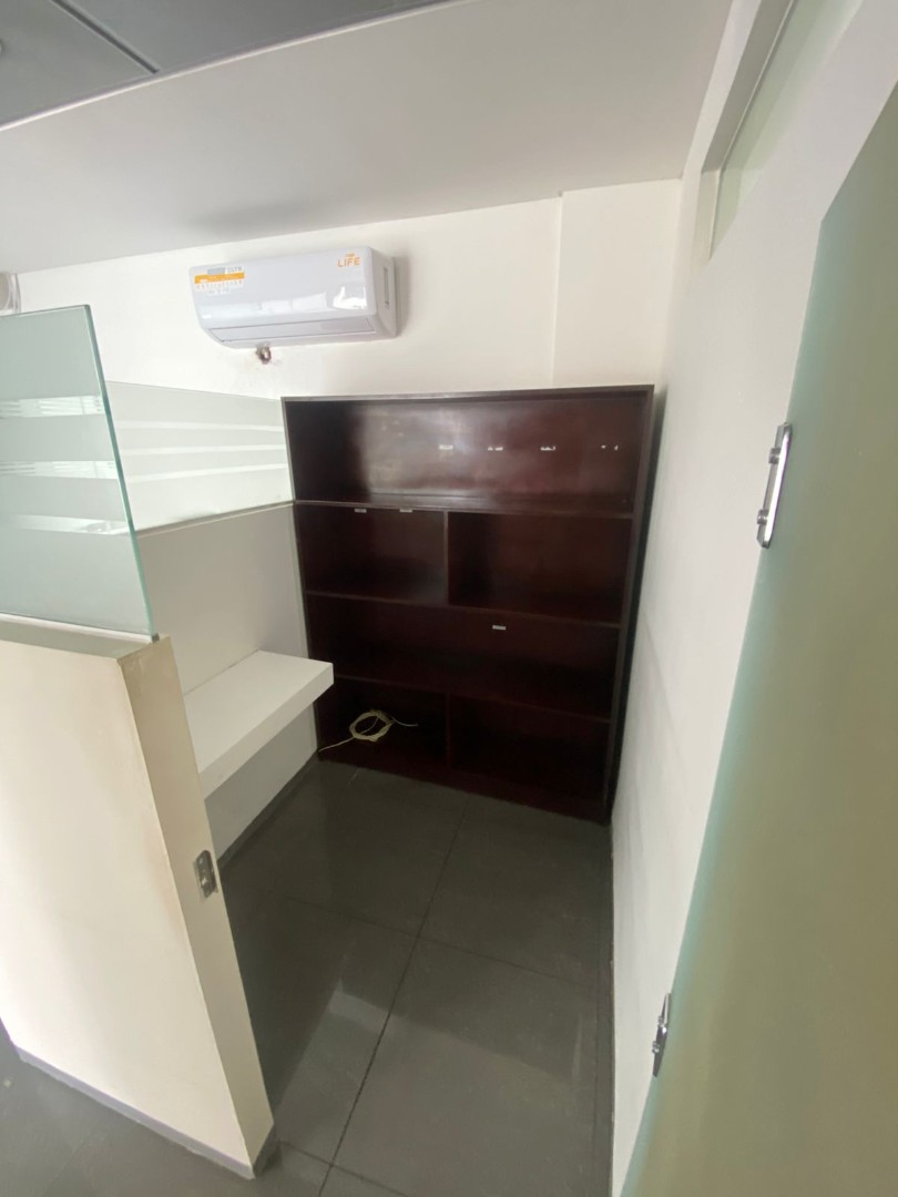 Oficina en Equipetrol en Santa Cruz de la Sierra 3 dormitorios 1 baños 2 parqueos Foto 8