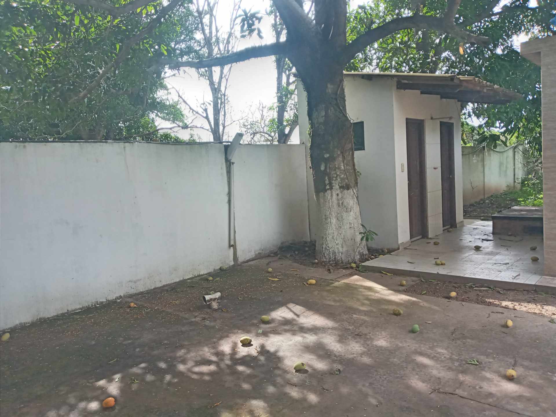 Casa en VentaEN WARNES LOCALIDAD LAS BARRERAS CASA QUINTA EN VENTA  2 dormitorios 3 baños 4 parqueos Foto 3