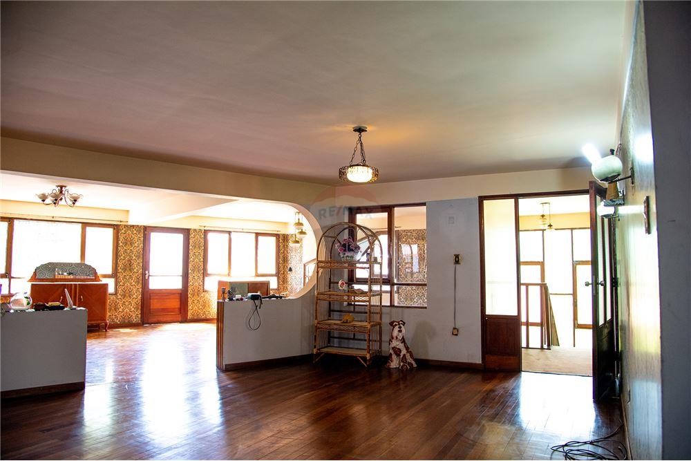 Casa en Venta2104 Avenida Melchor Perez de Olguin - Av. Melchor Perez esq. Acre - Oeste - Cochabamba Foto 4