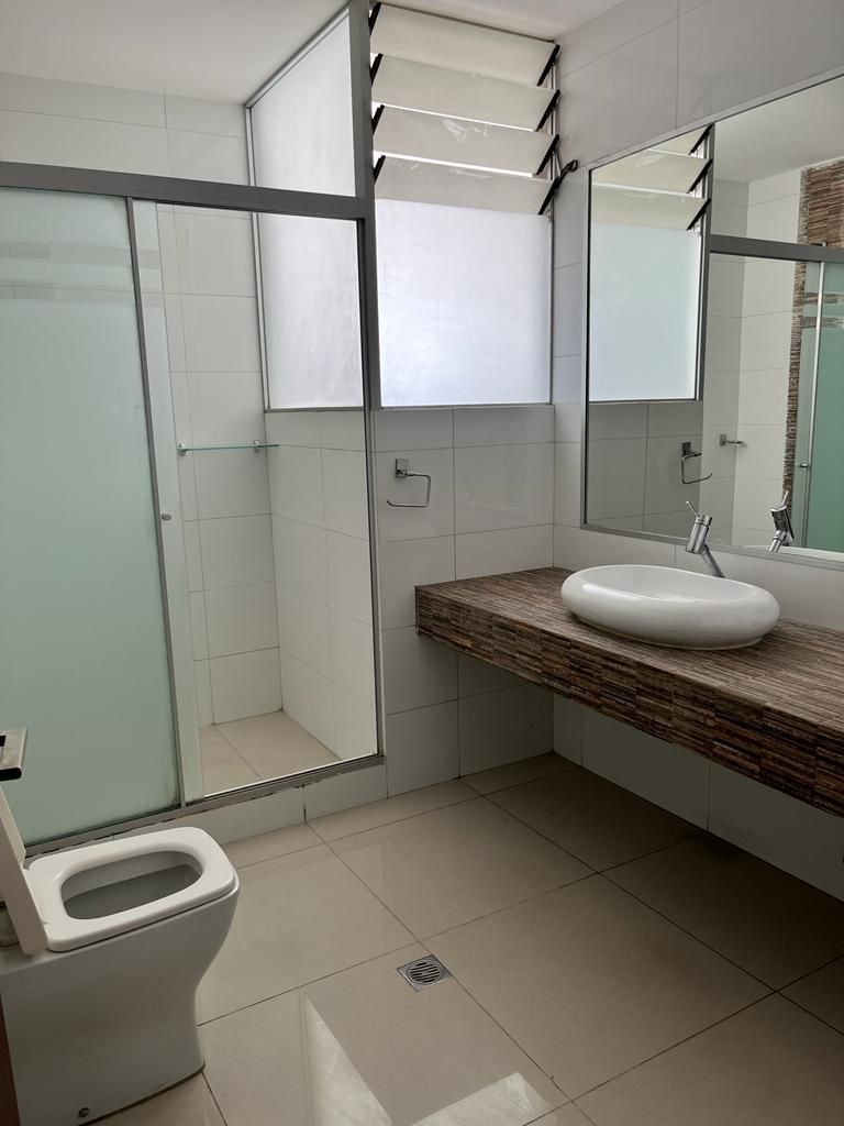 Departamento en Entre 2do y 3er anillo Oeste en Santa Cruz de la Sierra 1 dormitorios 1 baños 1 parqueos Foto 7