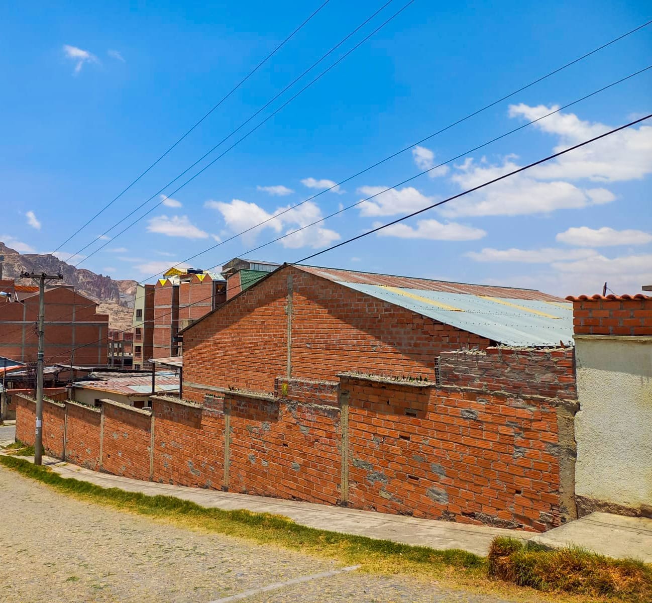 Terreno en Cota Cota en La Paz    Foto 12