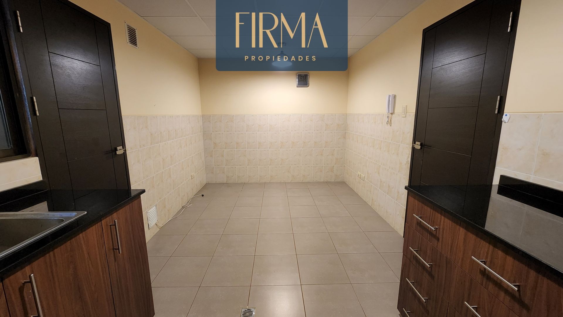 Departamento en Achumani en La Paz 3 dormitorios 4 baños 1 parqueos Foto 4